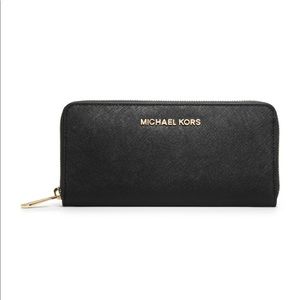 Michael Kors Jet Set Wallet - Black